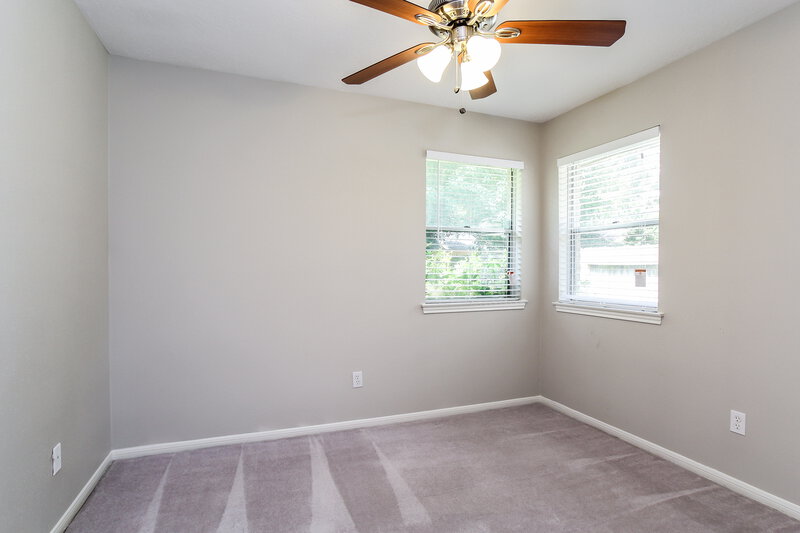 2,135/Mo, 5207 Village Springs Dr Kingwood, TX 77339 Bedroom View 3