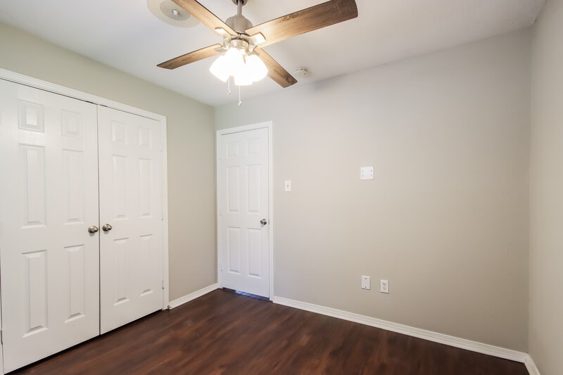 1,695/Mo, 5207 Village Springs Dr Kingwood, TX 77339 Bedroom View