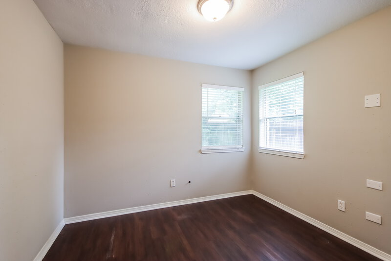 1,695/Mo, 5207 Village Springs Dr Kingwood, TX 77339 Bedroom View 2