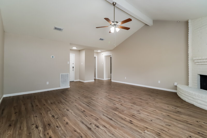 1,740/Mo, 22203 Barrygate Cir Spring, TX 77373 Living Room View 3
