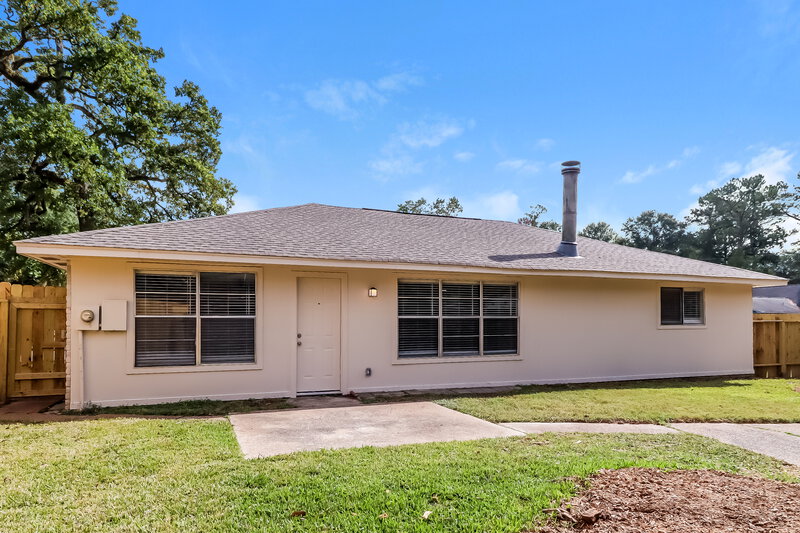 1,740/Mo, 22203 Barrygate Cir Spring, TX 77373 Rear View