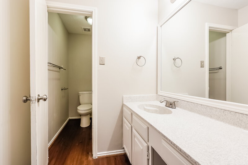 1,895/Mo, 21303 Bassbrook Dr Spring, TX 77388 Main Bathroom View 2