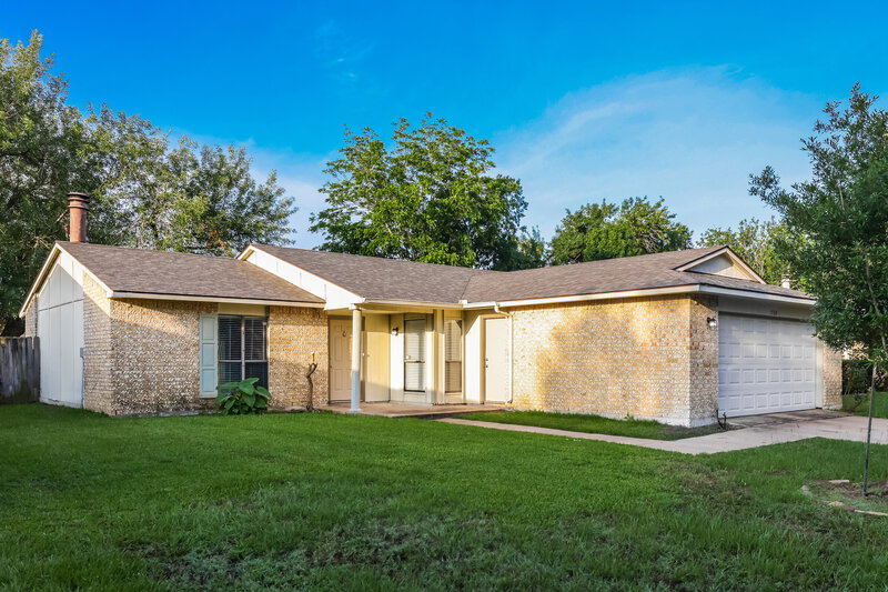 1,735/Mo, 17319 Northern Star Dr Houston, TX 77084 Front View