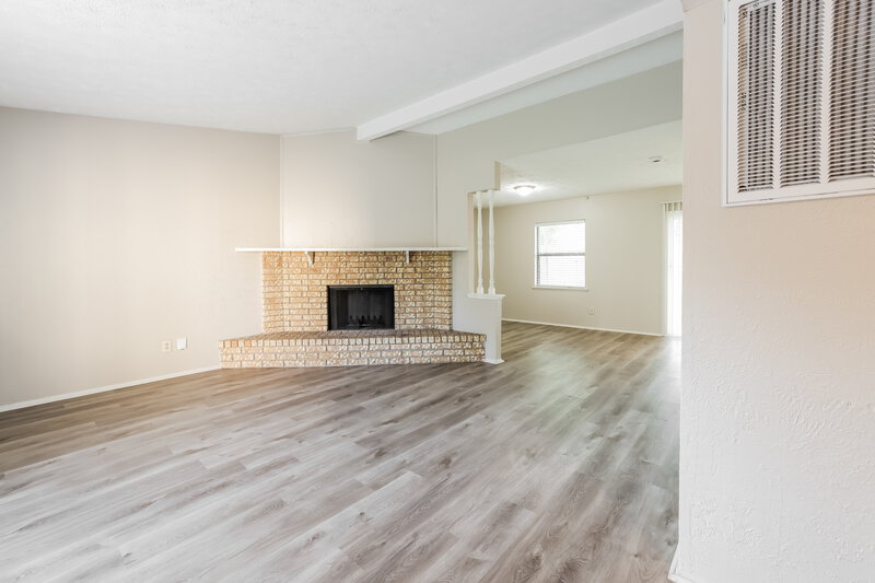 1,735/Mo, 17319 Northern Star Dr Houston, TX 77084 Living Room View