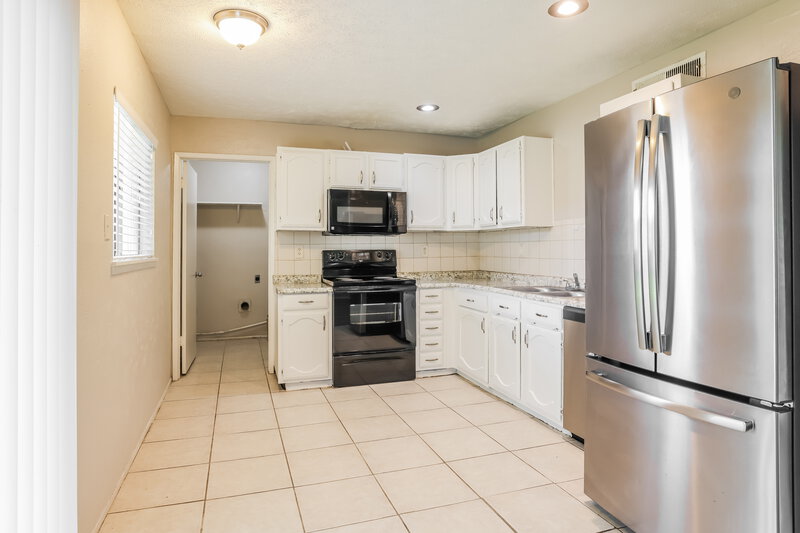 1,735/Mo, 17319 Northern Star Dr Houston, TX 77084 Kitchen View
