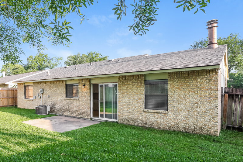 1,735/Mo, 17319 Northern Star Dr Houston, TX 77084 Rear View