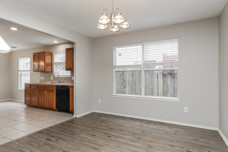 1,765/Mo, 33322 Cottonwood Bnd Magnolia, TX 77354 Dining Room View