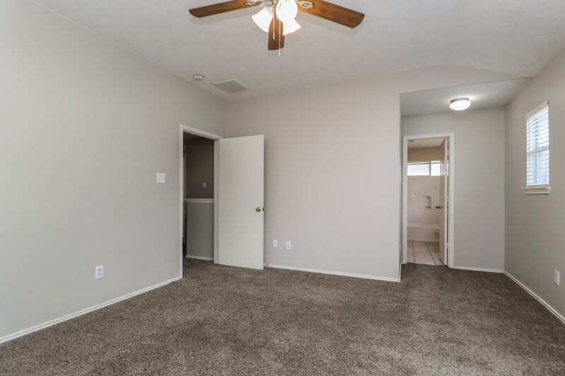 1,765/Mo, 33322 Cottonwood Bnd Magnolia, TX 77354 Main Bedroom View