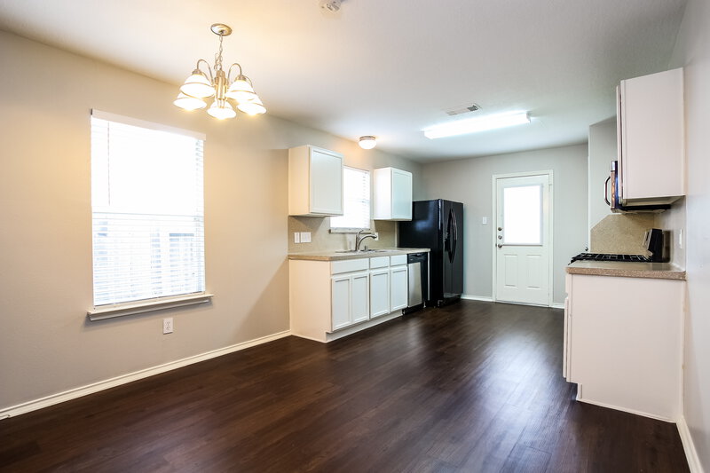 1,625/Mo, 20106 Leafpark Ln Humble, TX 77338 Dining Room View