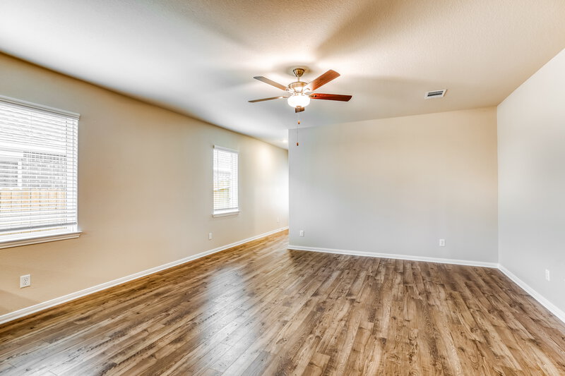 1,945/Mo, 7511 Tipton Meadow Way Richmond, TX 77469 Living Room View 2