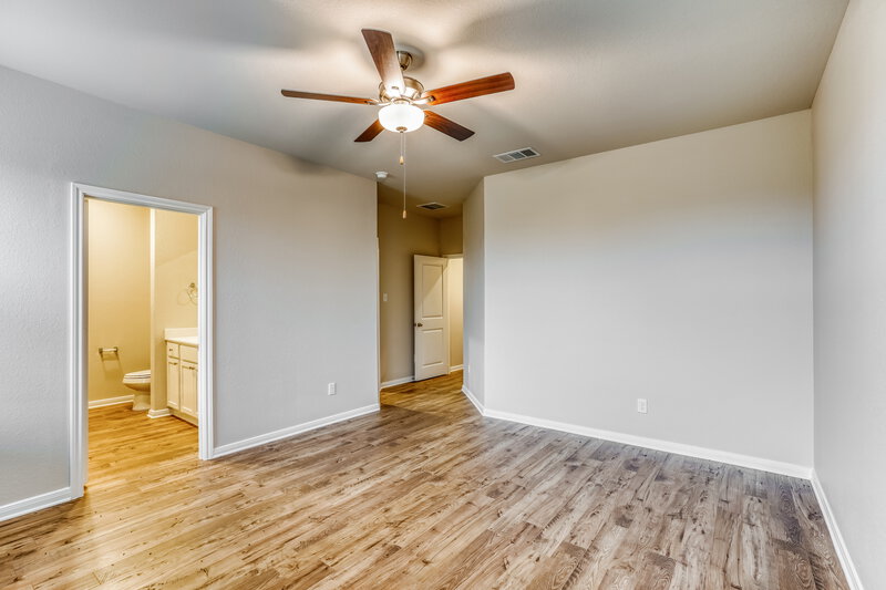 1,945/Mo, 7511 Tipton Meadow Way Richmond, TX 77469 Main Bedroom View 2