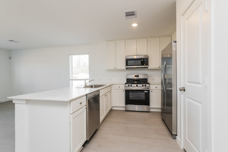 1,665/Mo, 12114 Kellsway Ct Conroe, TX 77306 Kitchen View