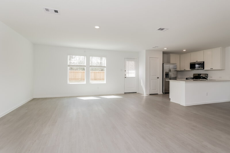 1,700/Mo, 1543 Sunset Ridge Dr Conroe, TX 77303 Living Room View