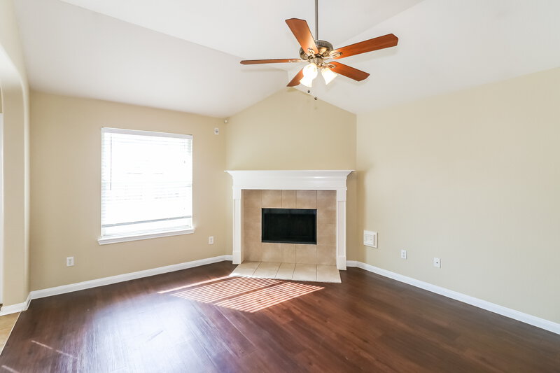 1,980/Mo, 5203 Lost Cove Ln Spring, TX 77373 Living Room View