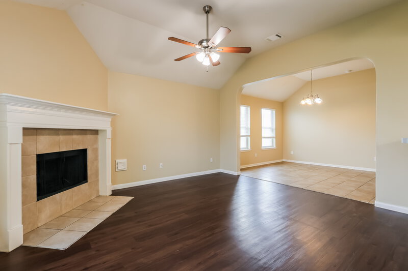 1,960/Mo, 5203 Lost Cove Ln Spring, TX 77373 Living Room View