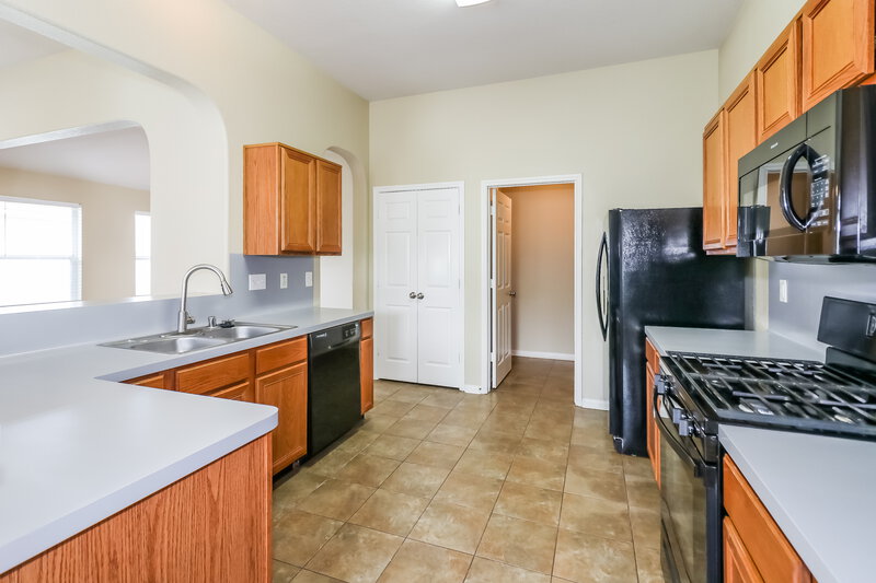 1,980/Mo, 5203 Lost Cove Ln Spring, TX 77373 Kitchen View