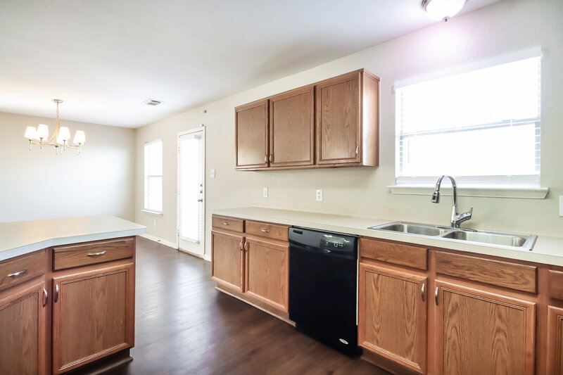 1,730/Mo, 11418 Flying Geese Ln Tomball, TX 77375 Kitchen View 2