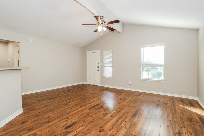 1,805/Mo, 4723 Comal River Loop Spring, TX 77386 Living Room View 2