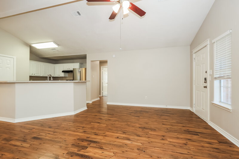 1,805/Mo, 4723 Comal River Loop Spring, TX 77386 Living Room View 3