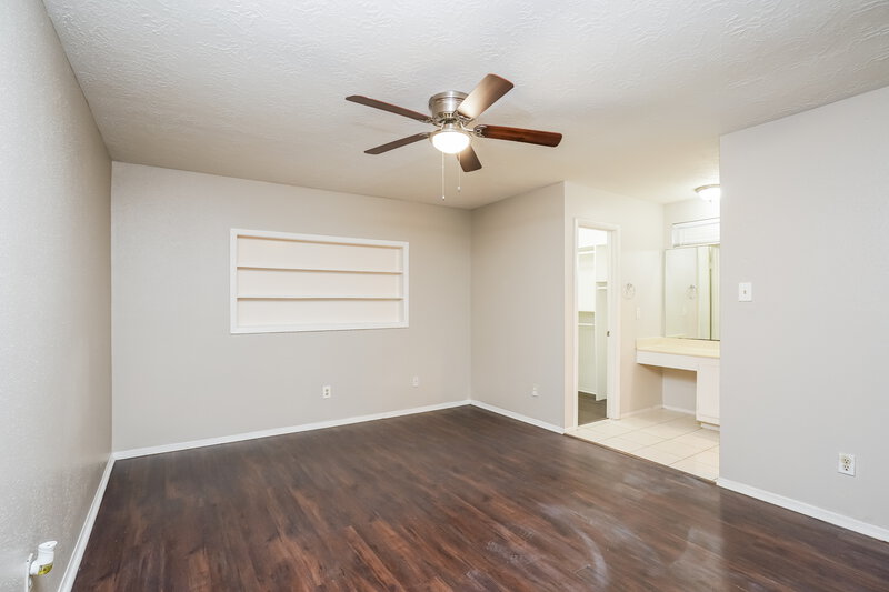 1,975/Mo, 9506 Lost Eagle Dr Houston, TX 77064 Bedroom View
