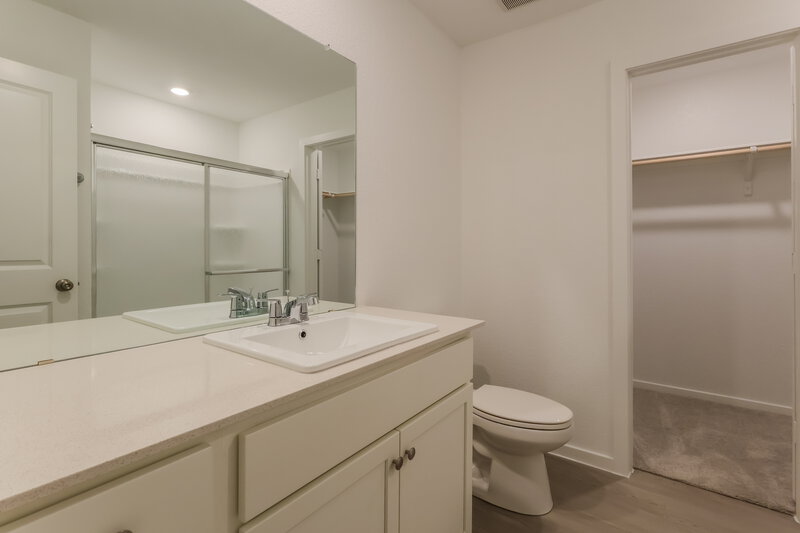 1,605/Mo, 15254 Abella Dr Montgomery, TX 77316 Main Bathroom View