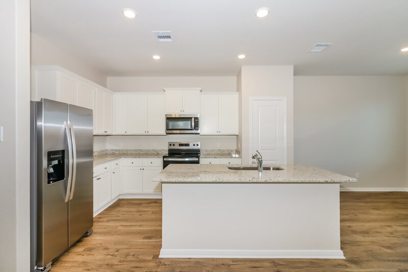 1,815/Mo, 7515 Tipton Meadow Way Richmond, TX 77469 Kitchen View