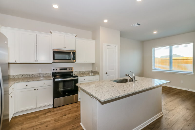 1,815/Mo, 7515 Tipton Meadow Way Richmond, TX 77469 Kitchen View 2