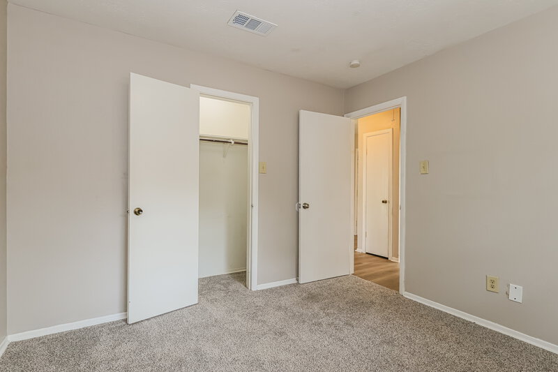 1,780/Mo, 12627 Day Hollow Ln Houston, TX 77070 Bedroom View