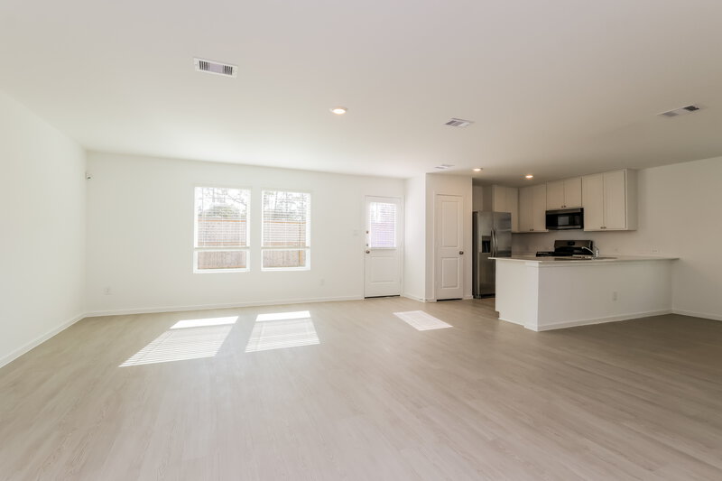 1,710/Mo, 2612 Shady Cedar Ct Conroe, TX 77301 Living Room View