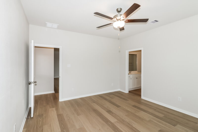 2,060/Mo, 429 San Miguel Creek Dr Katy, TX 77493 Main Bedroom View 2
