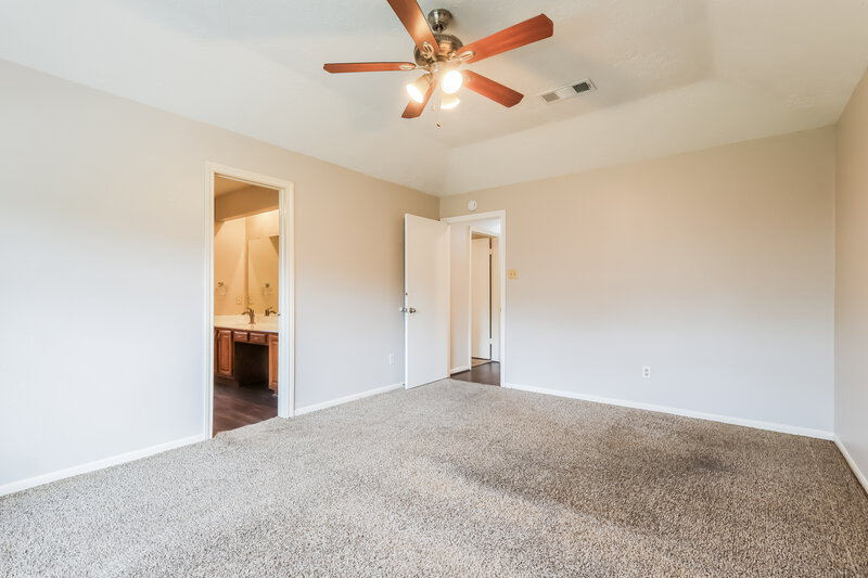 1,660/Mo, 23219 Timberbrook Dr Spring, TX 77373 Main Bedroom View