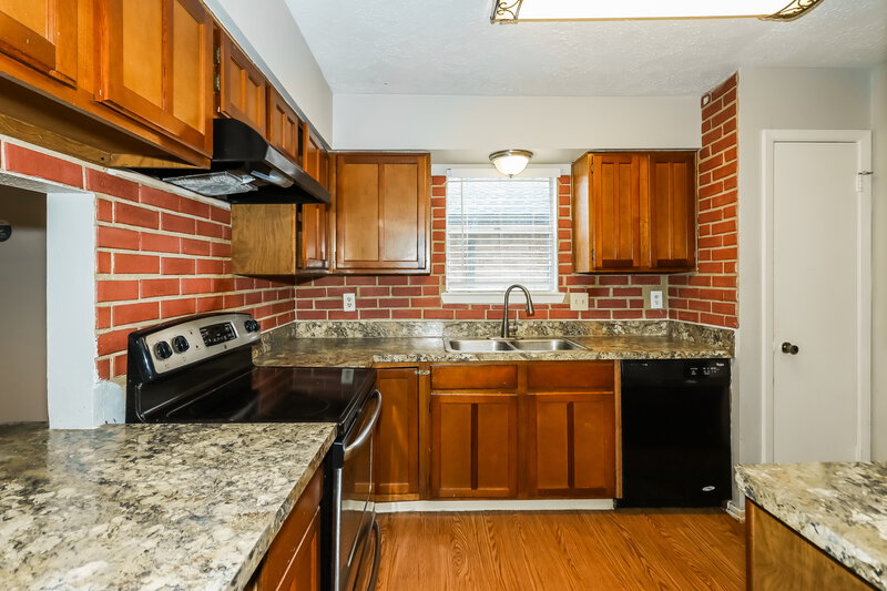 2,005/Mo, 7306 Skybright Ln Houston, TX 77095 Kitchen View