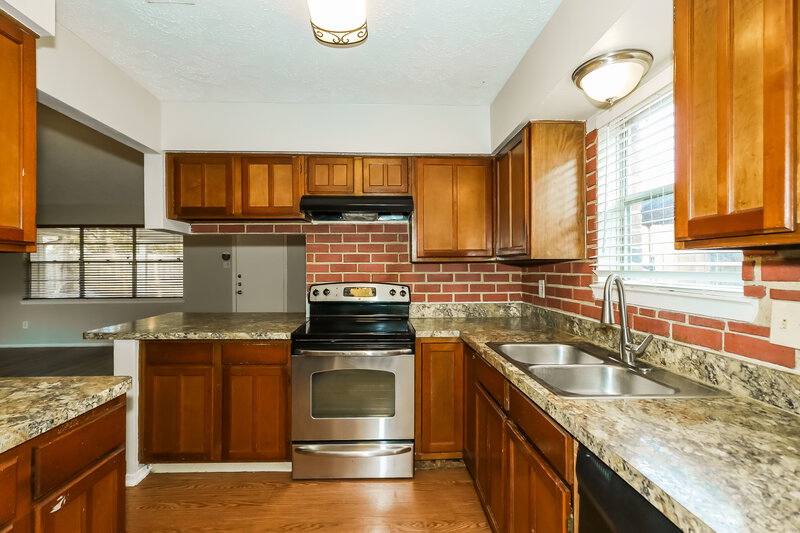2,005/Mo, 7306 Skybright Ln Houston, TX 77095 Kitchen View 2
