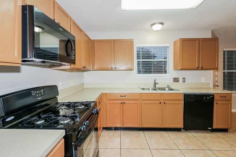 2,010/Mo, 19715 River Pointe Ln Katy, TX 77449 Kitchen View