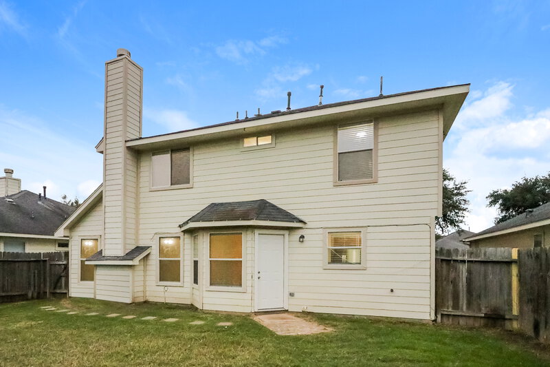 2,010/Mo, 19715 River Pointe Ln Katy, TX 77449 Rear View 2