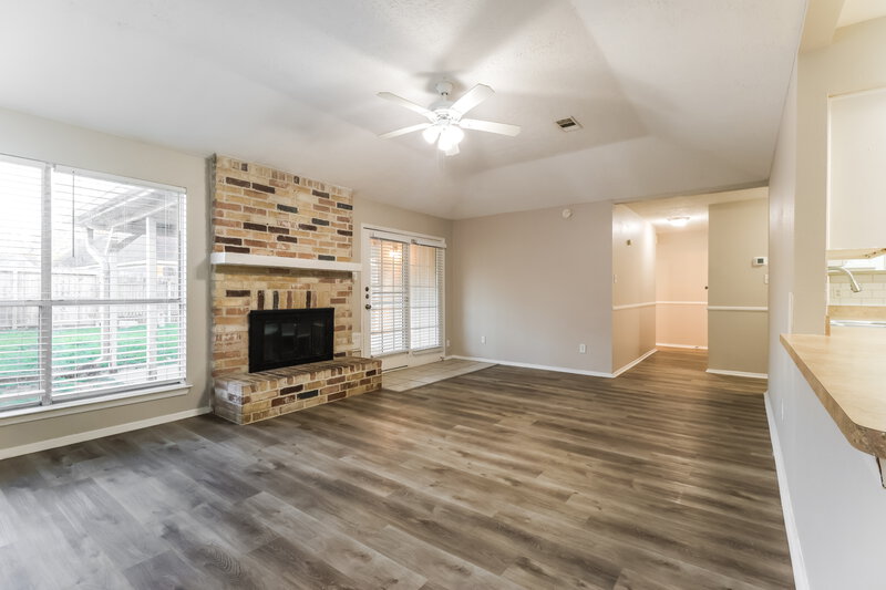 1,930/Mo, 7403 Fuchsia Ln Humble, TX 77346 Living Room View