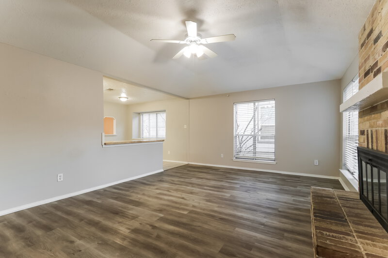1,930/Mo, 7403 Fuchsia Ln Humble, TX 77346 Living Room View 3