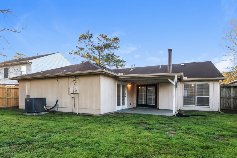 1,930/Mo, 7403 Fuchsia Ln Humble, TX 77346 Rear View