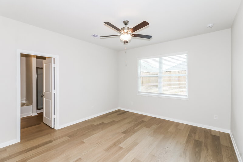 2,070/Mo, 413 San Miguel Creek Dr Katy, TX 77493 Main Bedroom View