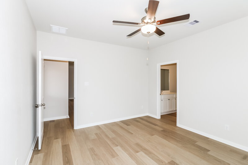 2,070/Mo, 413 San Miguel Creek Dr Katy, TX 77493 Main Bedroom View 2