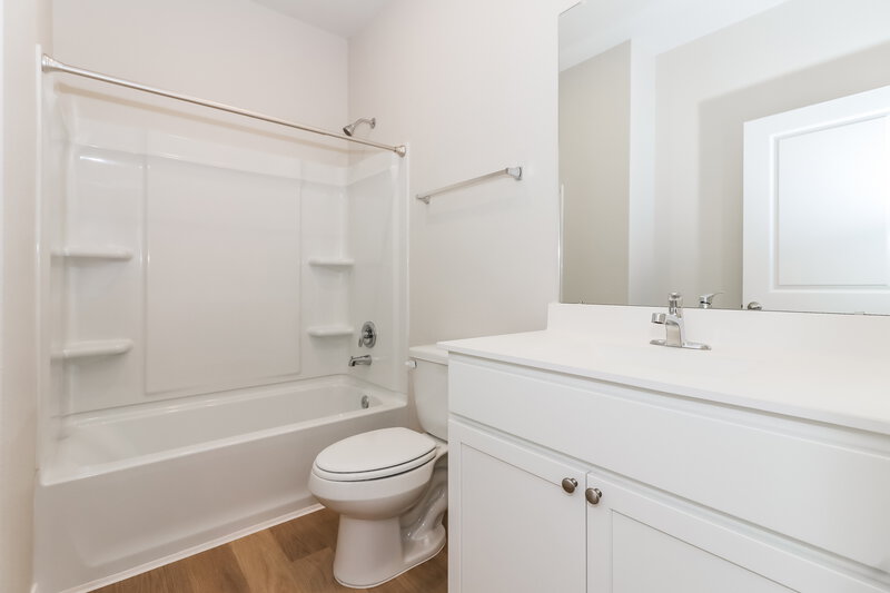 2,070/Mo, 413 San Miguel Creek Dr Katy, TX 77493 Bathroom View