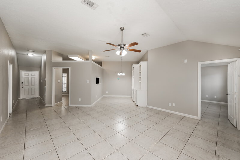 2,660/Mo, 3035 Sandpiper St Humble, TX 77396 Living Room View 2
