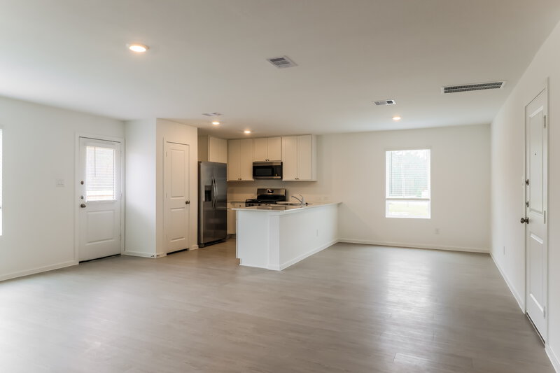 1,765/Mo, 2084 Cedar Way Dr Conroe, TX 77301 Living Room View 2