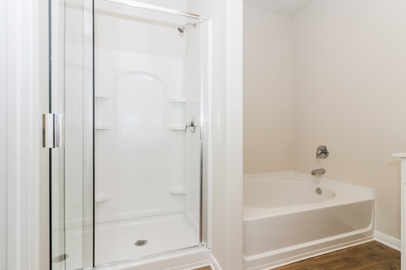 1,865/Mo, 7518 Tipton Meadow Way Richmond, TX 77469 Main Bathroom View 2