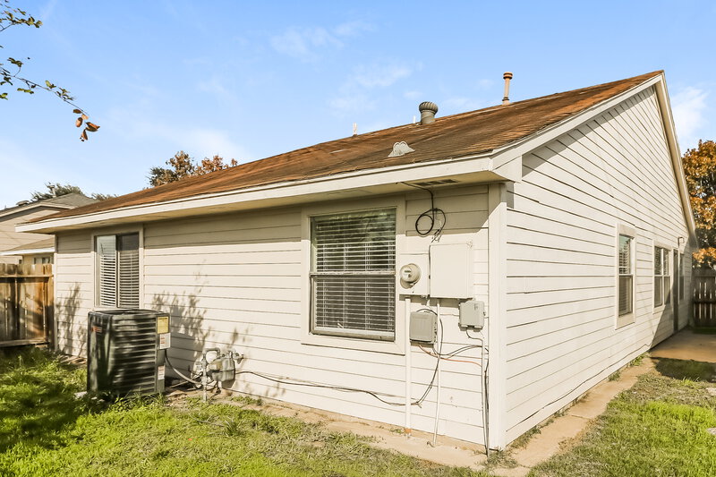 1,735/Mo, 7105 Haven Creek Dr Cypress, TX 77433 Rear View