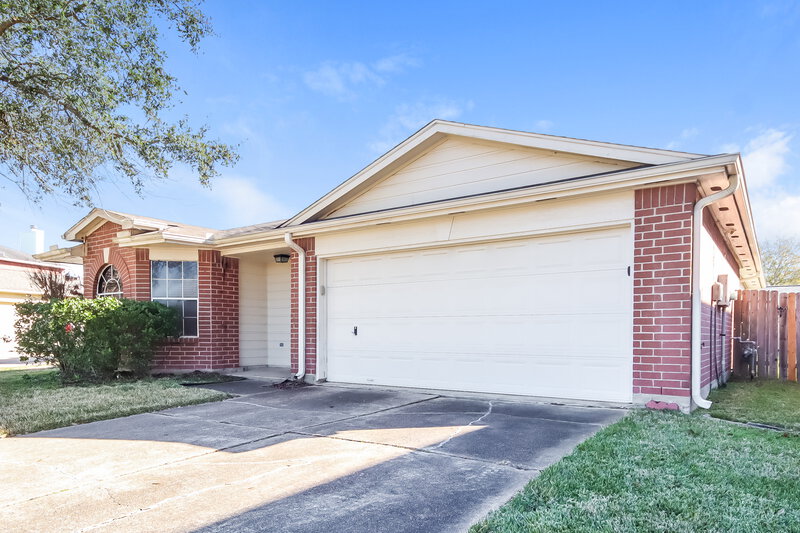 1,945/Mo, 16115 Purpleridge Ct Houston, TX 77053 External View