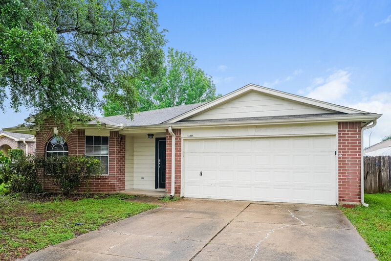1,860/Mo, 16115 Purpleridge Ct Houston, TX 77053 Front View