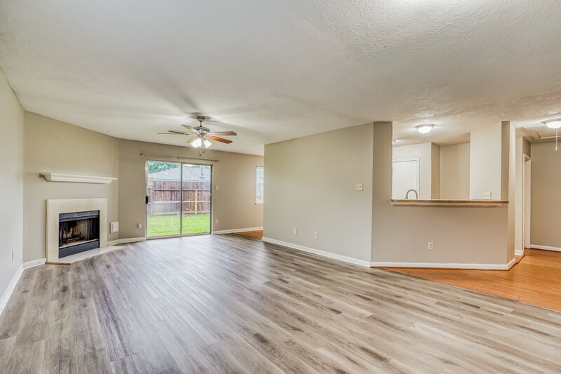 1,860/Mo, 16115 Purpleridge Ct Houston, TX 77053 Living Room View