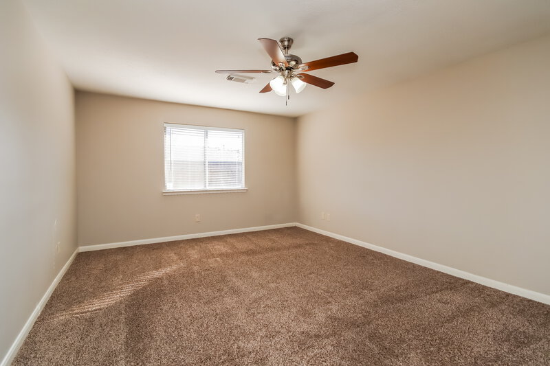 1,945/Mo, 16115 Purpleridge Ct Houston, TX 77053 Main Bedroom View