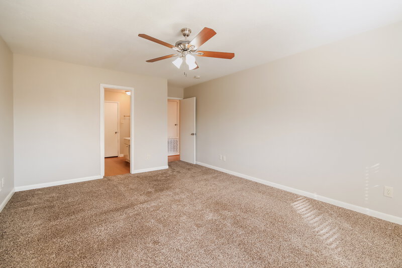 1,945/Mo, 16115 Purpleridge Ct Houston, TX 77053 Main Bedroom View 2